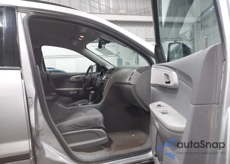 2011 Chevrolet Traverse Ls из США, поврежденный, VIN 1GNKRFED9BJ396186